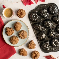 Autumn Delights Cakelet Pan