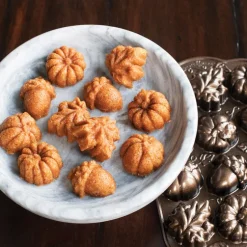 Autumn Delights Cakelet Pan