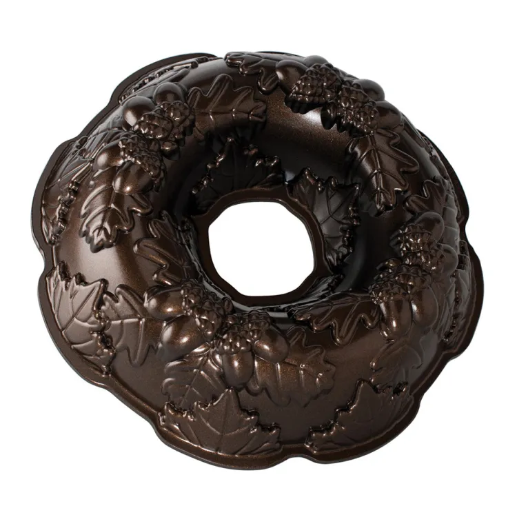 Autumn Wreath Bundt® Pan