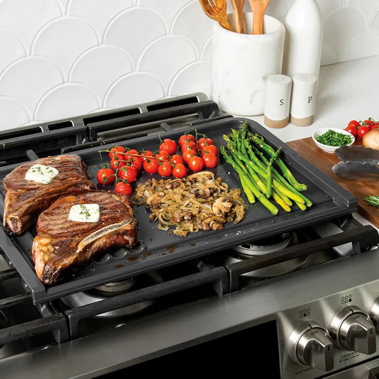 Basalt™ Dual Top Grill Griddle
