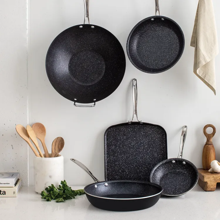 Basalt™ 14" Spun Wok