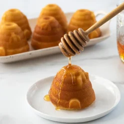 Beehive Cakelet Pan
