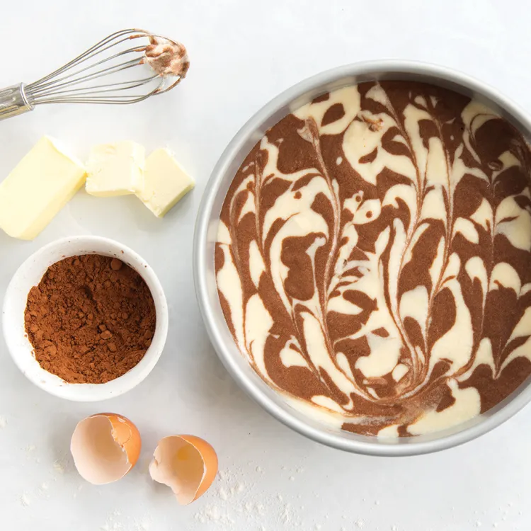 Brilliant™ Bakeware Nonstick 9 Inch Round Cake Pan
