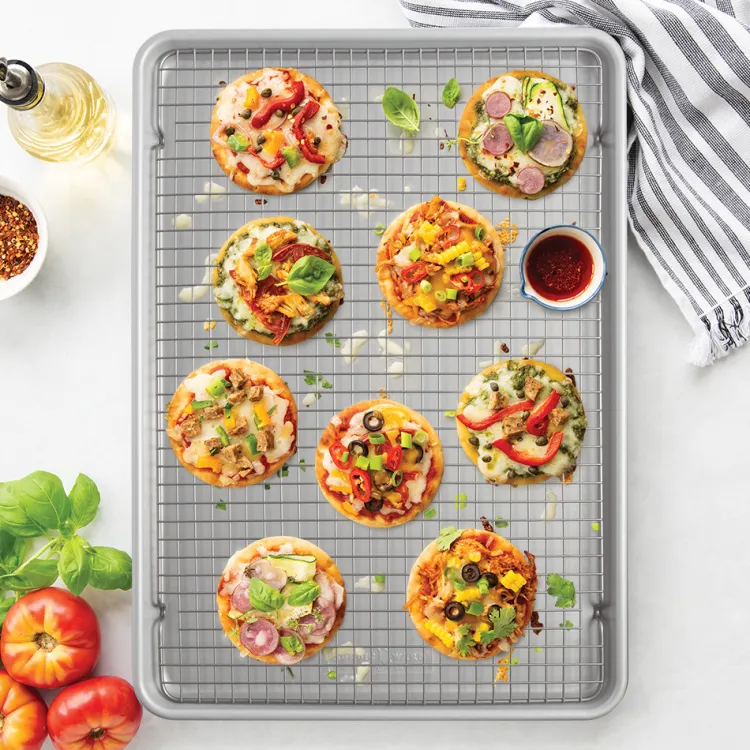 Brilliant™ Big Sheet with Oven-Safe Nonstick Grid