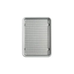 Brilliant™ Quarter Sheet with Oven-Safe Nonstick Grid