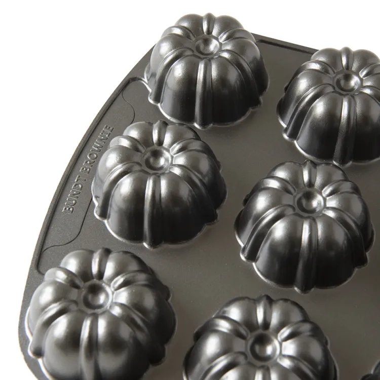 Bundt® Brownie Pan