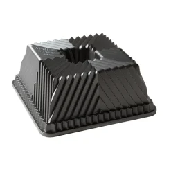 Bundt® Squared Pan