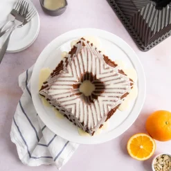 Bundt® Squared Pan
