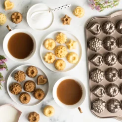 Bundt® Tea Cakes and Candies Pan