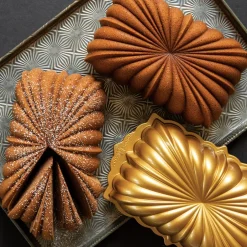 Cast Fluted Loaf Pan with Keeper