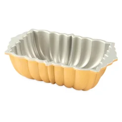 Cast Fluted Loaf Pan with Keeper