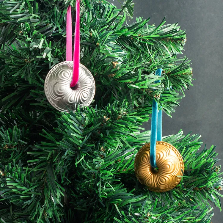 Chiffon Bundt® Collectible Ornament