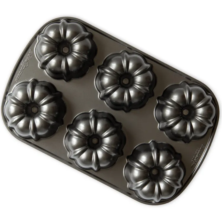 Classic Bundtlette® Cake Pan