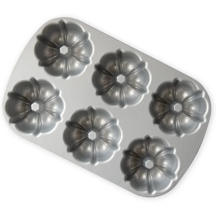 Classic Bundtlette® Cake Pan