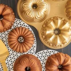 9 Cup Bundt® Quartet Pan
