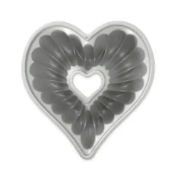10 Cup Elegant Heart Bundt® Pan