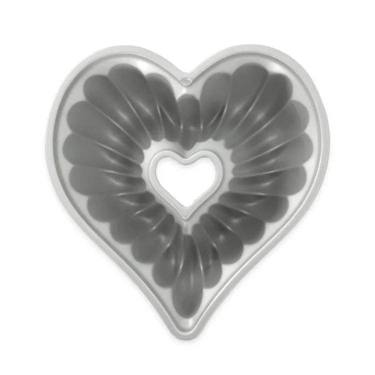 10 Cup Elegant Heart Bundt® Pan