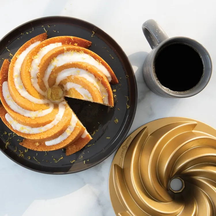 6 Cup Heritage Bundt® Pan