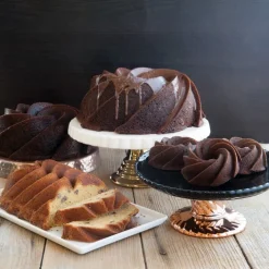 6 Cup Heritage Bundt® Pan