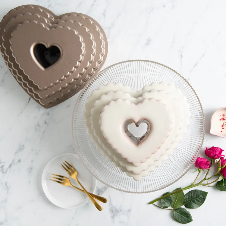 12 Cup Tiered Heart Bundt® Pan