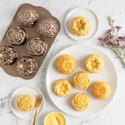 Floral Cakelet Pan