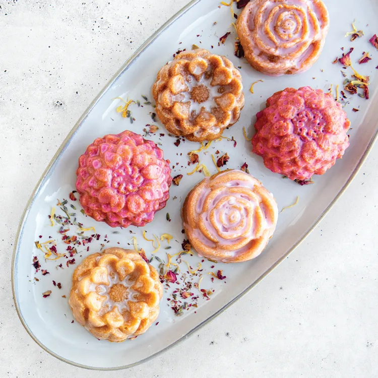 Floral Cakelet Pan