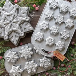 Frozen Snowflake Cakelet Pan