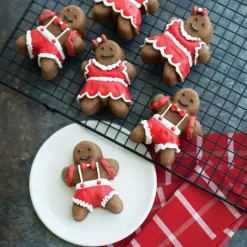Gingerbread Kids Cakelet Pan