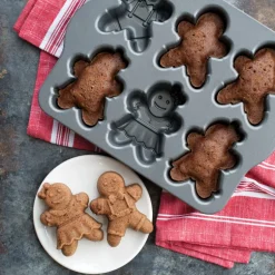 Gingerbread Kids Cakelet Pan