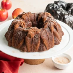 Harvest Leaves Bundt® Pan