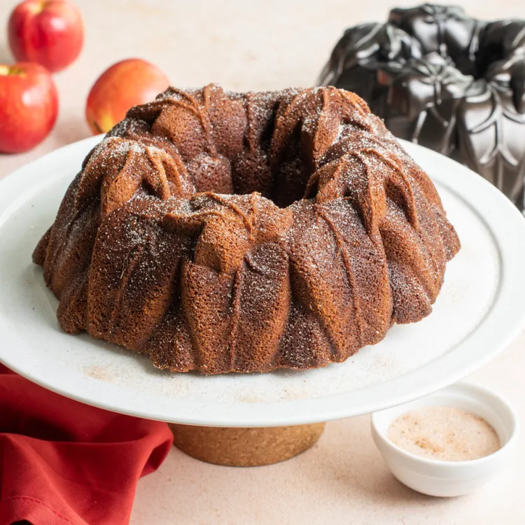 Harvest Leaves Bundt® Pan
