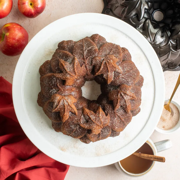 Harvest Leaves Bundt® Pan