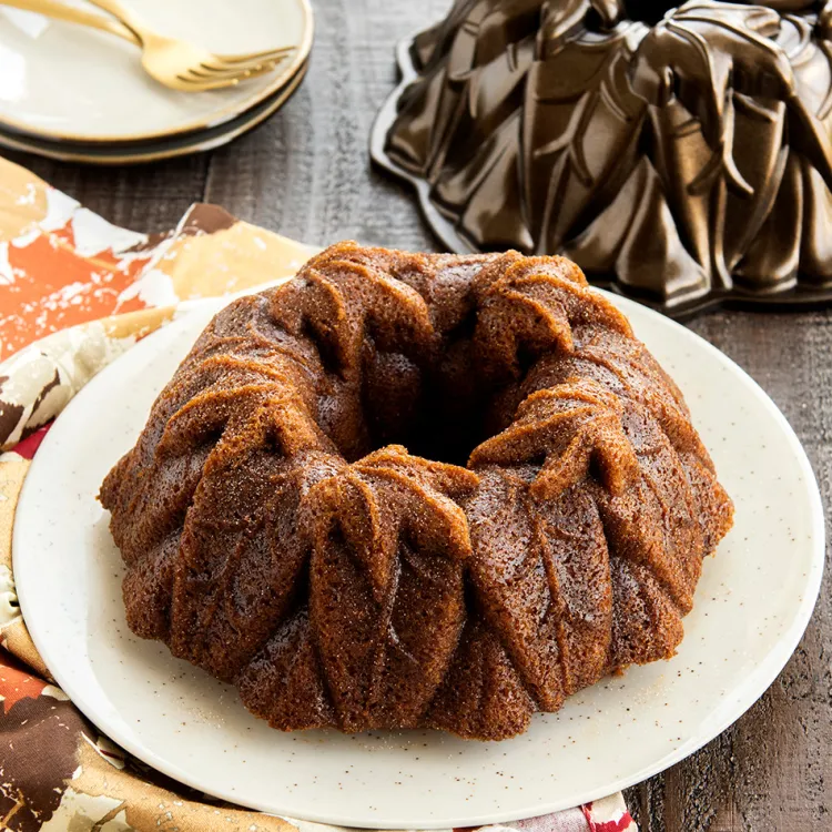 Harvest Leaves Bundt® Pan