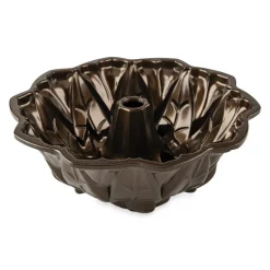 Harvest Leaves Bundt® Pan