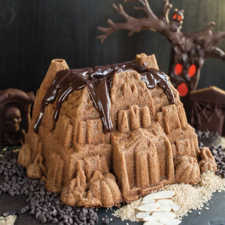 Haunted Manor Bundt® Pan