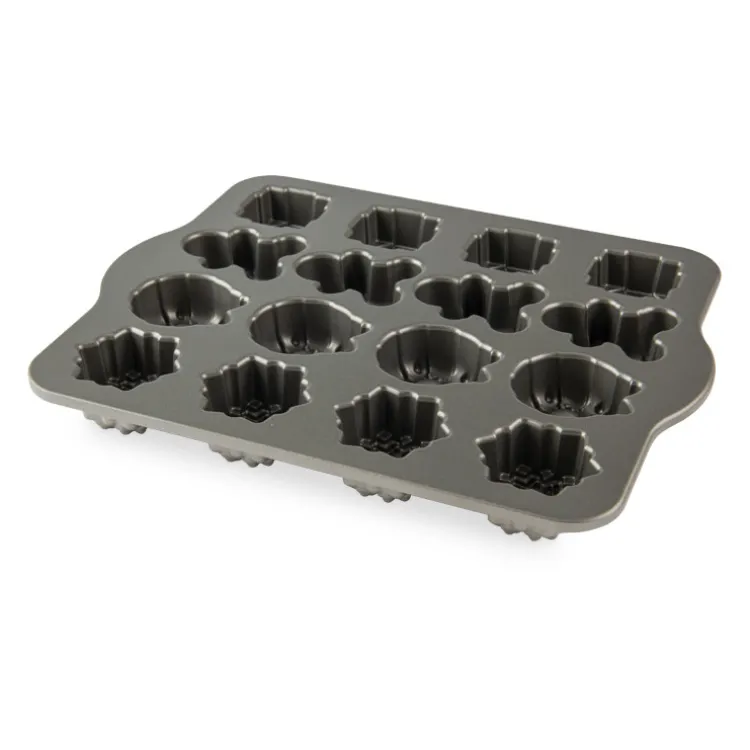 Holiday Teacakes Cakelet Pan