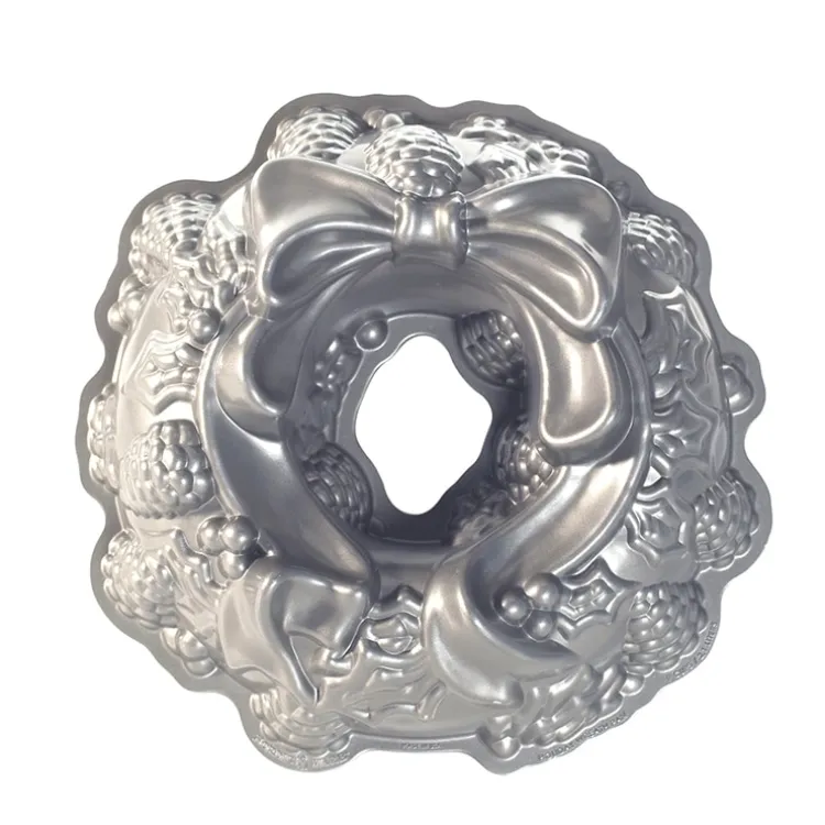 Holiday Wreath Pan
