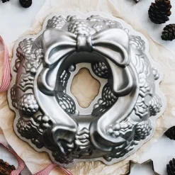 Holiday Wreath Pan