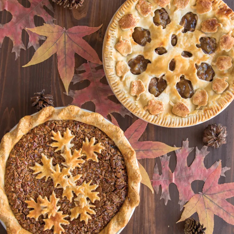 12 Inch Leaves & Apples Reversible Pie Top Cutter