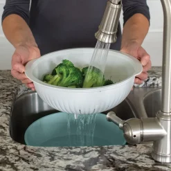 2-in-1 Colander and Bowl Set