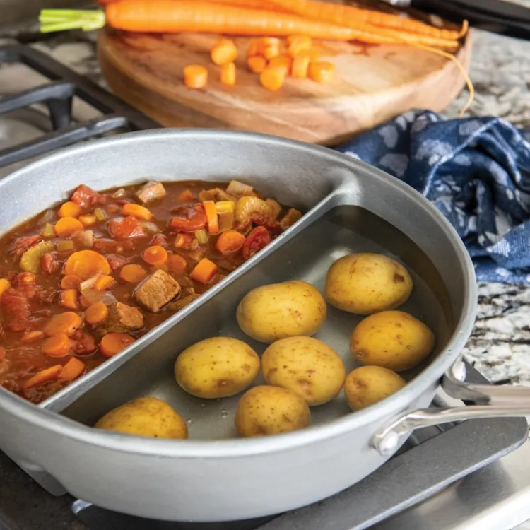 2-in-1 Divided Sauce Pan