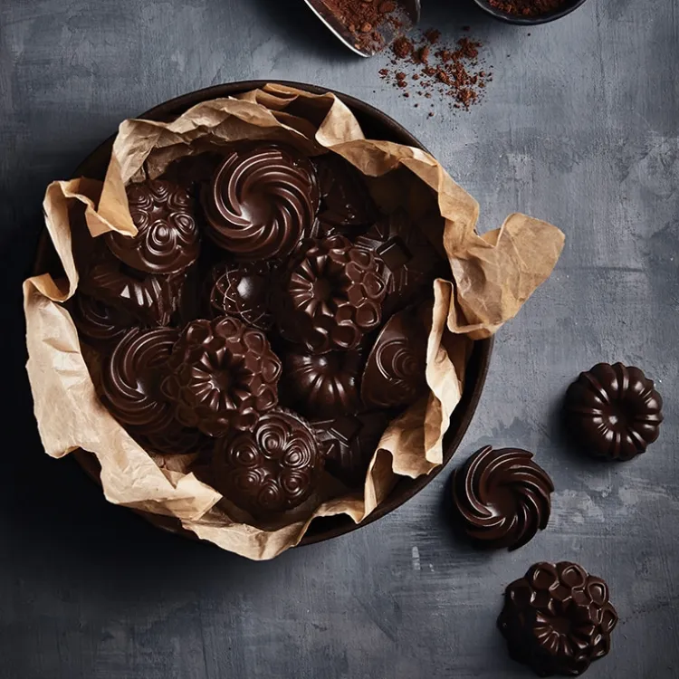 Mini Bundt® Charms Pan
