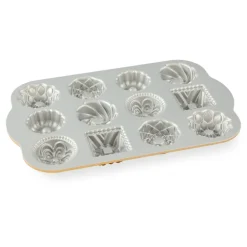 Mini Bundt® Charms Pan