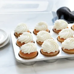 Naturals® 12 Cavity Muffin Pan with High-Domed Lid