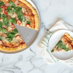 Naturals® 16" Hot Air Pizza Crisper