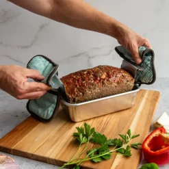 Naturals® Meatloaf Pan with Lifting Trivet