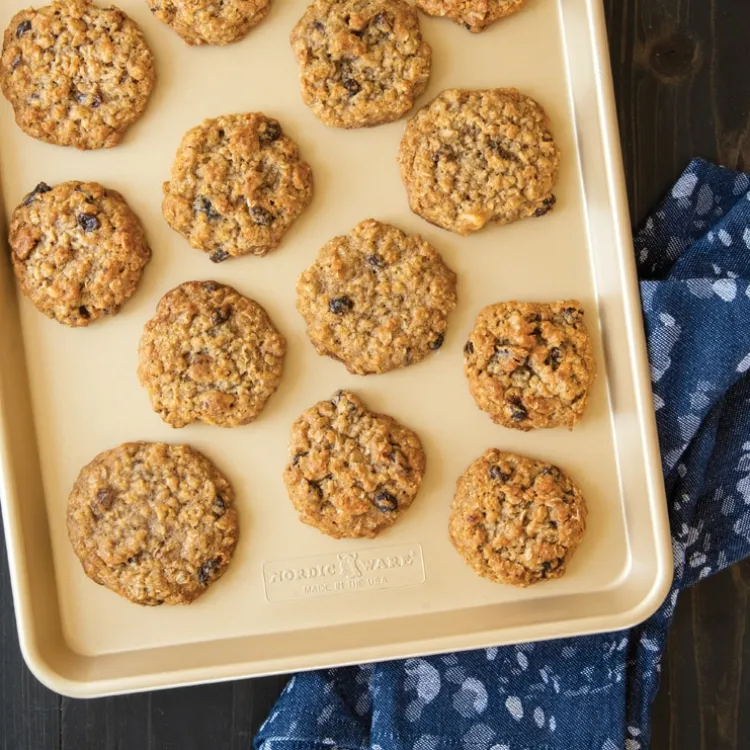Naturals® Nonstick Jelly Roll Pan