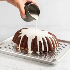Naturals® Quarter Sheet with Multi-Task Oven & Cooling Rack