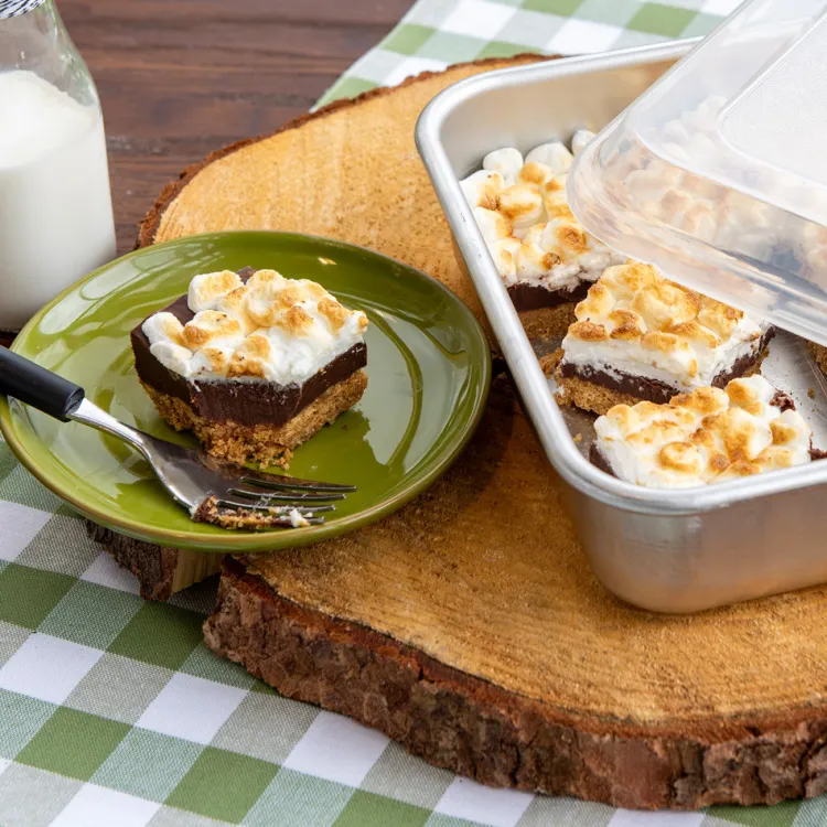 Naturals® 9" Square Cake Pan with Lid