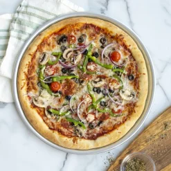 Naturals® Traditional Pizza Pan